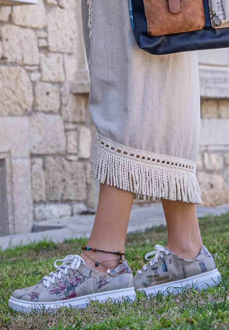 Leather Beige Sneakers